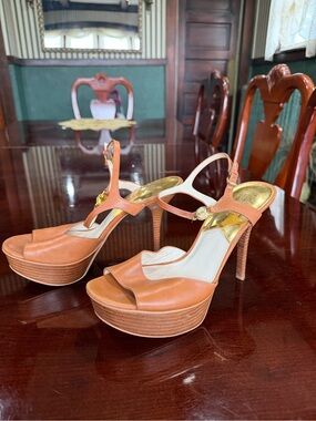 MICHAEL Michael Kors Tan Leather Platform 9.5 Slingback Heels with Gold Accents
